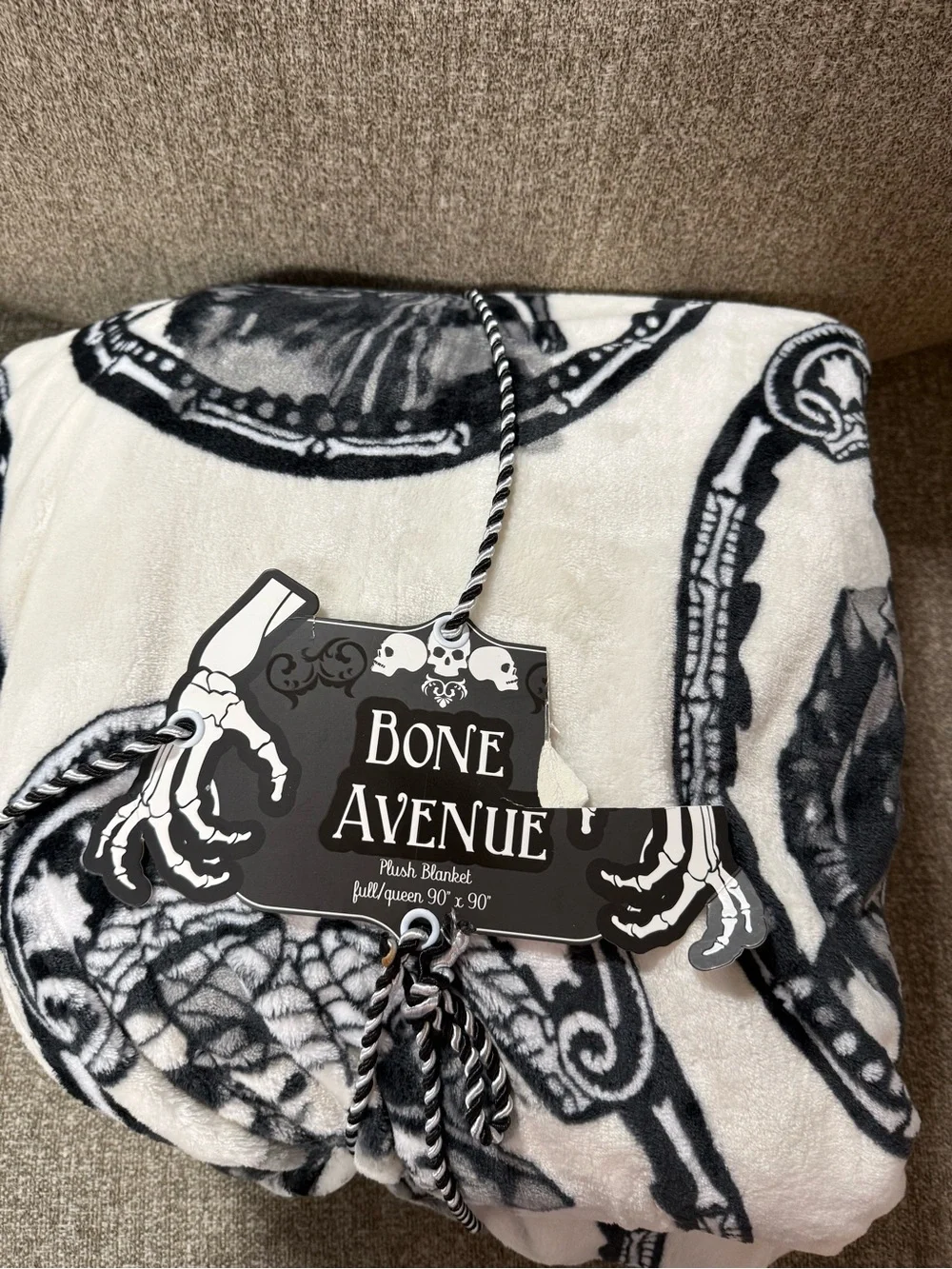 Skeleton Print Decorative Throw Pillow - Full/Queen